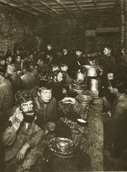 Travailleurs manuels russes, fin du XIXe siècle (photo sépia)